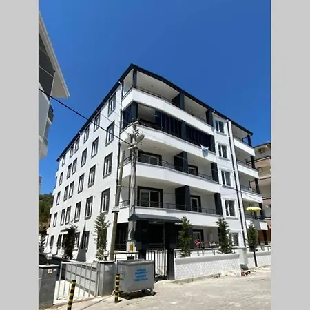 Ayvalık/Sarımsaklı Merkez'de Denize 100mt Daire * Ayvalı